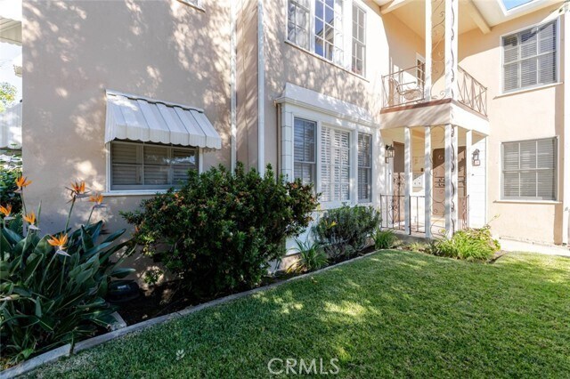 Building Photo - 1305 E Glenoaks Blvd