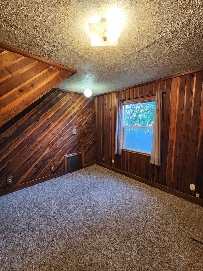 Building Photo - 122 Brennan St