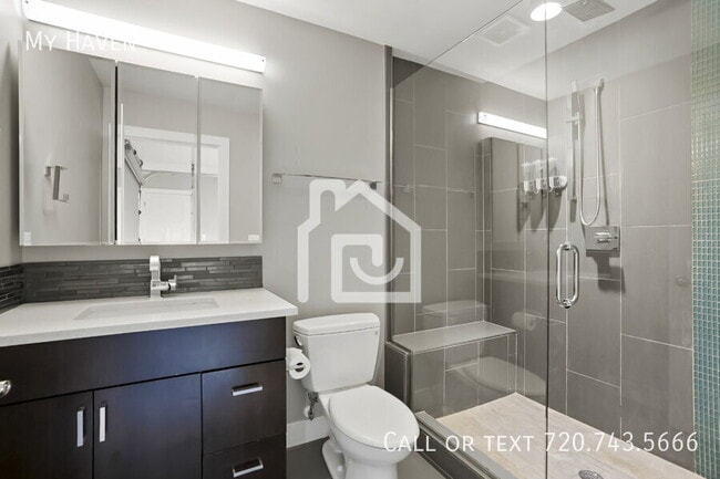 Building Photo - 2735 W 21st Ave