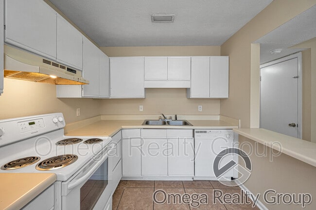 Building Photo - 815 Willow Pointe