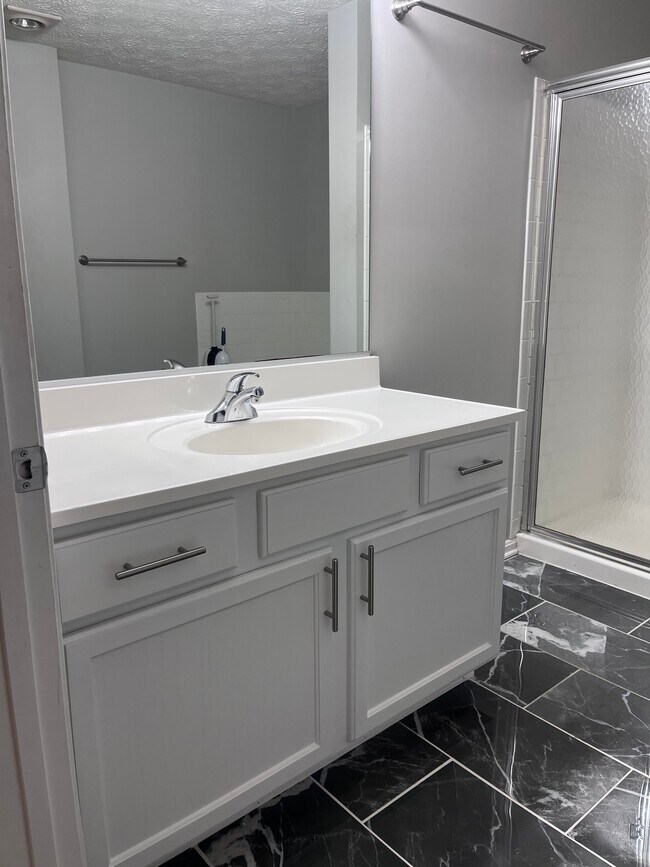 Building Photo - 3712 Excalibur Ct