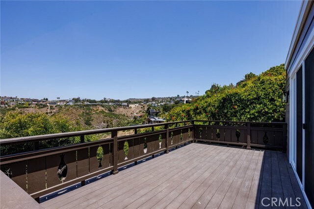 Building Photo - 1840 Temple Hills Dr