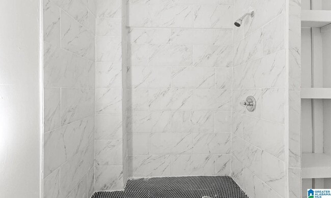 Building Photo - 3175 Allison-Bonnett Memorial Dr