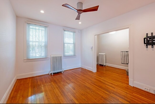 Building Photo - Rad Rowhome Right Near Stadium-Armory Metro!