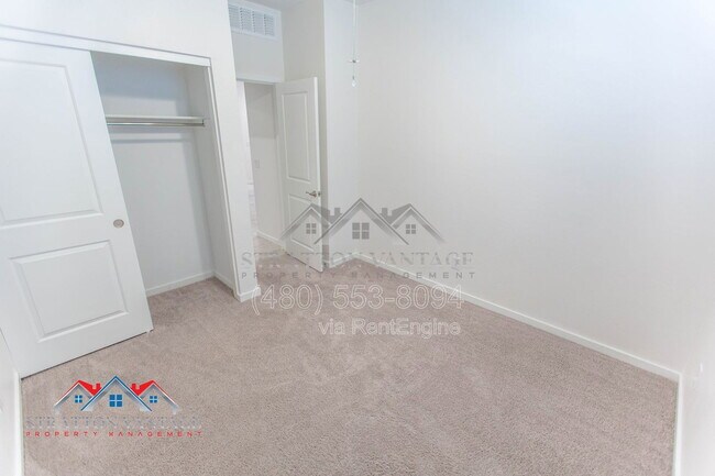 Building Photo - 2898 Kim Dr