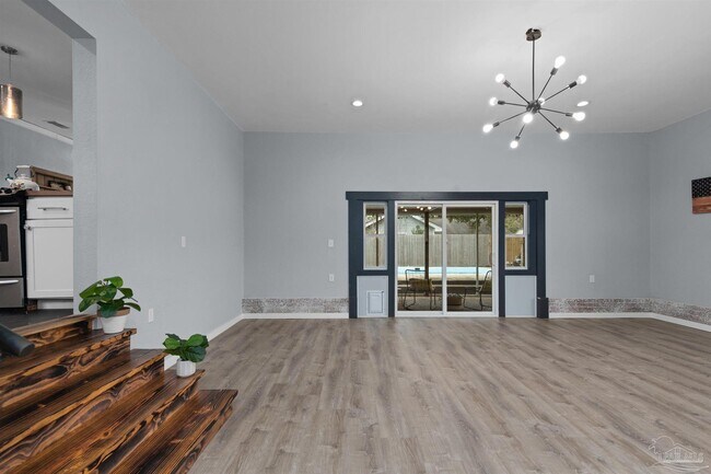 Building Photo - 1111 S Old Corry Field Rd