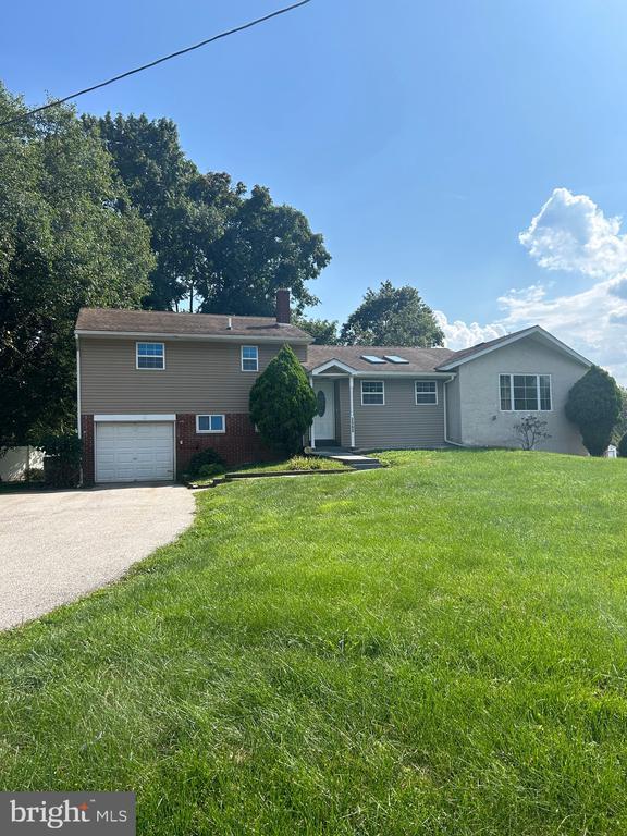 Primary Photo - 2560 Betzwood Dr