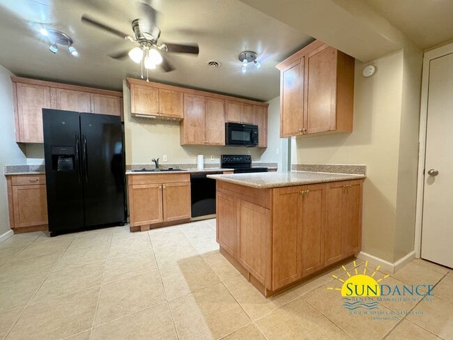 Building Photo - Charming 4-Bedroom Home in Fantastic Neigh...