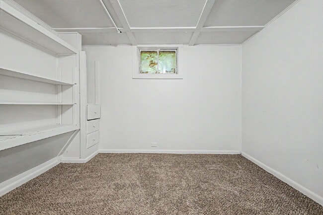 Building Photo - Virginia Village 4 Bed / 1 Bath for rent