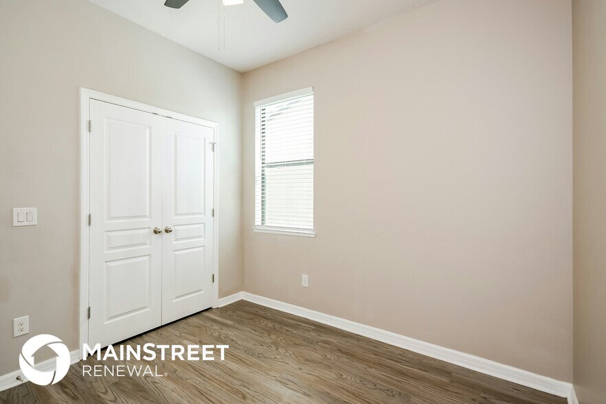 Building Photo - 4632 Doral Park Ave