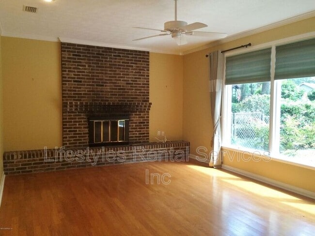 Building Photo - 1603 Arrowhead Trail