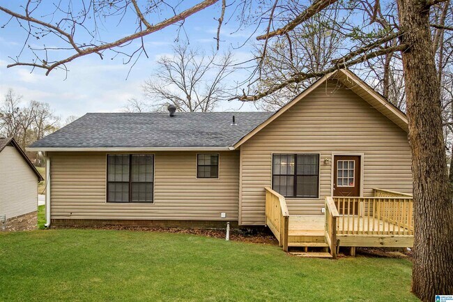 Building Photo - 21264 Royal Dr