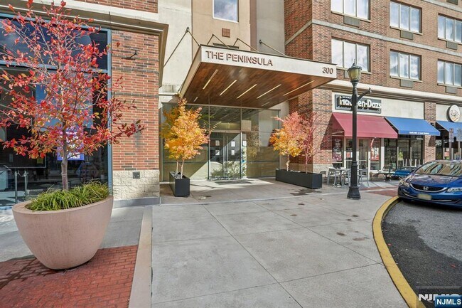 Building Photo - 3110 City