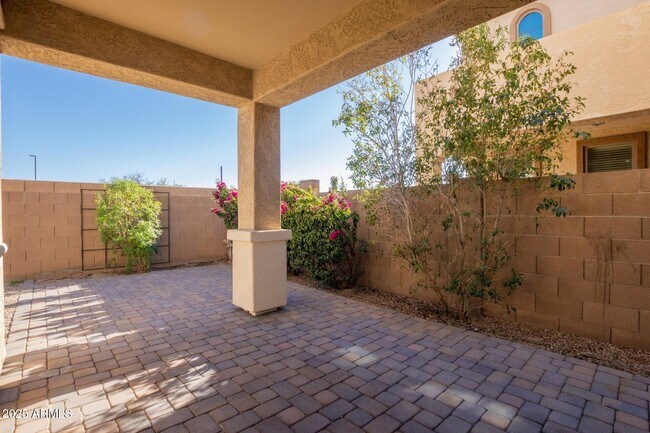 Building Photo - 3215 E Sports Dr