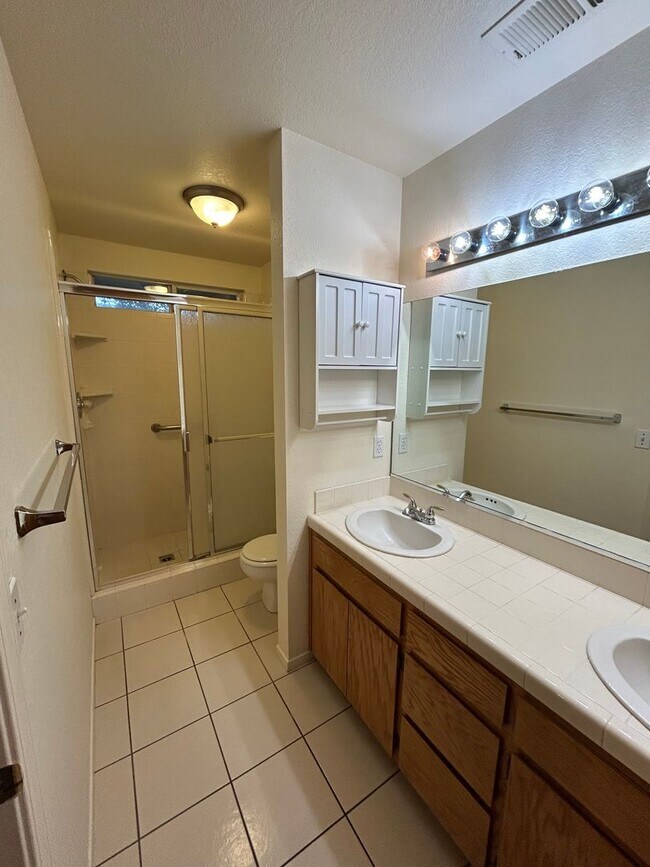 Building Photo - MOVE IN SPECIAL...$500 OFF OF THE 1ST MONT...