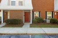 Building Photo - Knollwood Estates