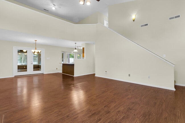 Building Photo - 1824 Caracara Dr