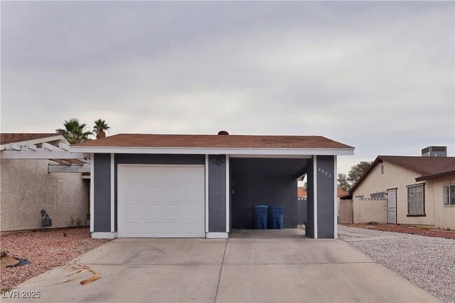 Building Photo - 4023 Cll Del Sol