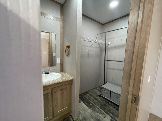 Building Photo - 3830 N Florence Rd