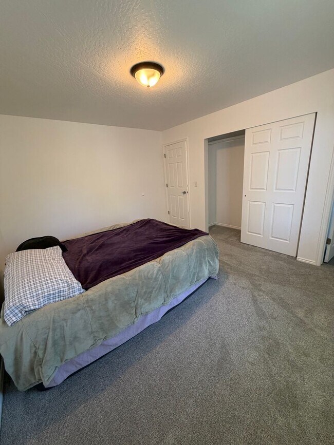 Building Photo - Gorgeous South Jordan Home!!!