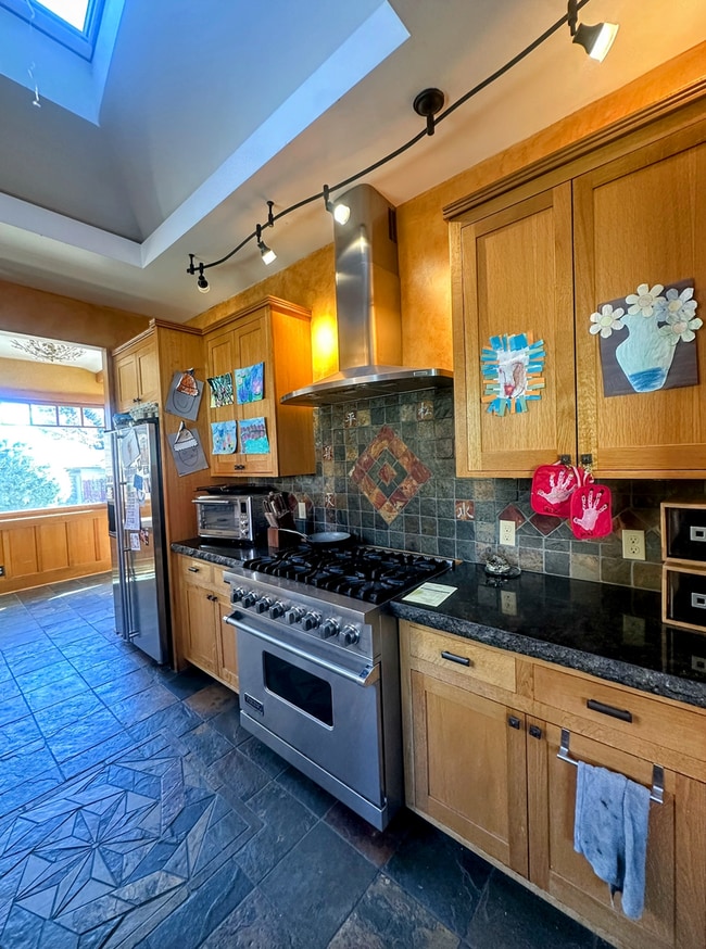 Building Photo - FURNISHED Short Term approved-Gorgeous 4 bed historic home in downtown GJ