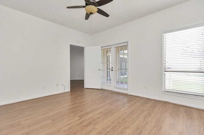 Building Photo - 4144 Greystone Way