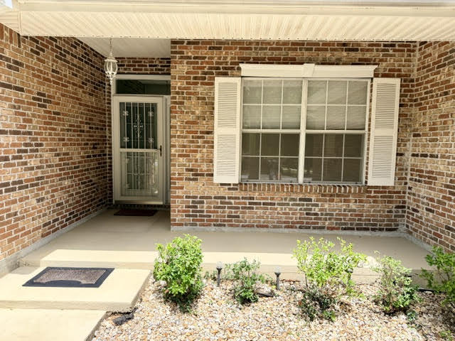 Building Photo - 883 Alawai Ave