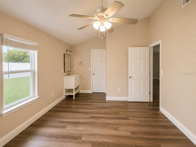 Building Photo - 326 Colonade Ct