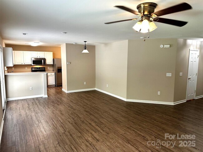 Building Photo - 8708 Laurel Run Dr