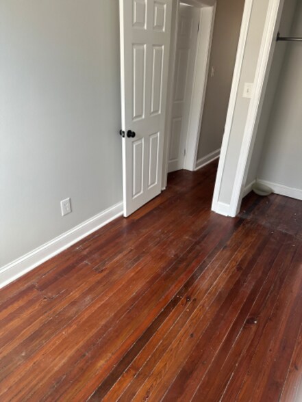 Building Photo - 6701 Lebanon Ave