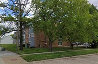 Building Photo - 123 S 11th St