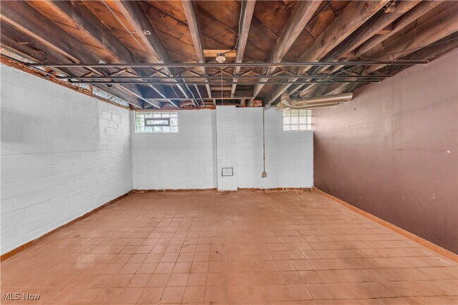 Building Photo - 3654 W 138th St