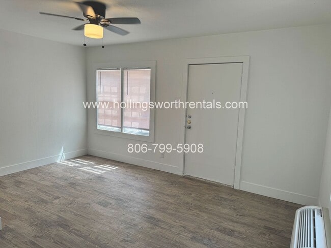 Building Photo - Convenient to Texas Tech remodeled efficiency