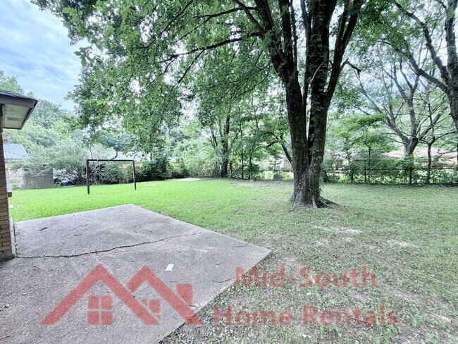 Building Photo - 4627 Crystal Springs Dr