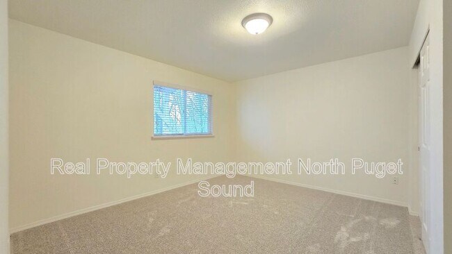 Building Photo - 8311 15th Pl NE