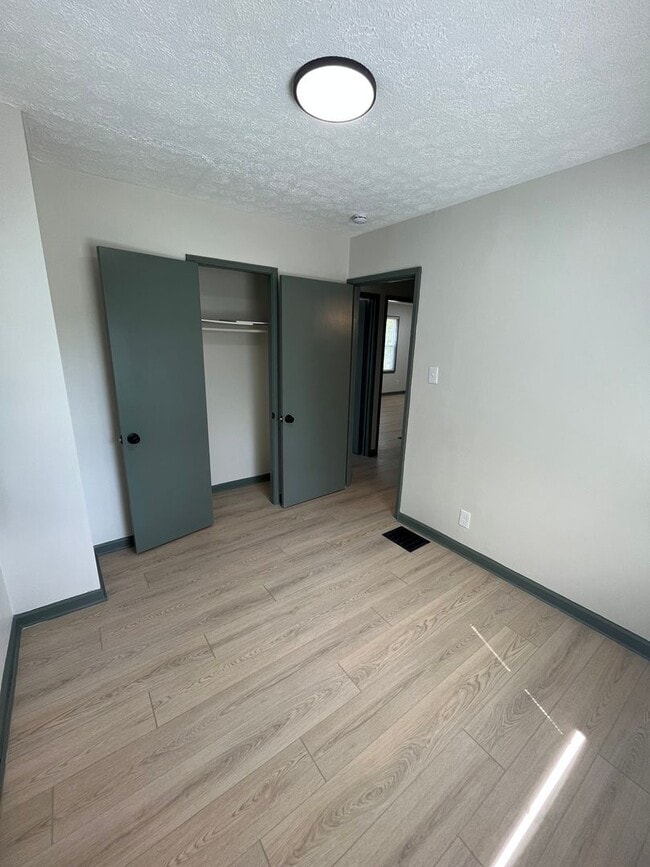 Building Photo - Beautifully Renovated 3BR Home with Modern Finishes & Spacious Living Areas