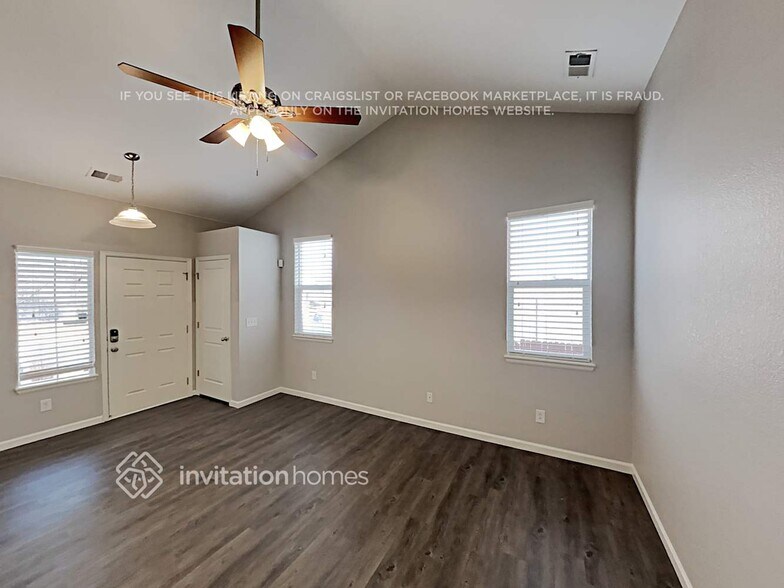 Building Photo - 20166 E Belleview Ln