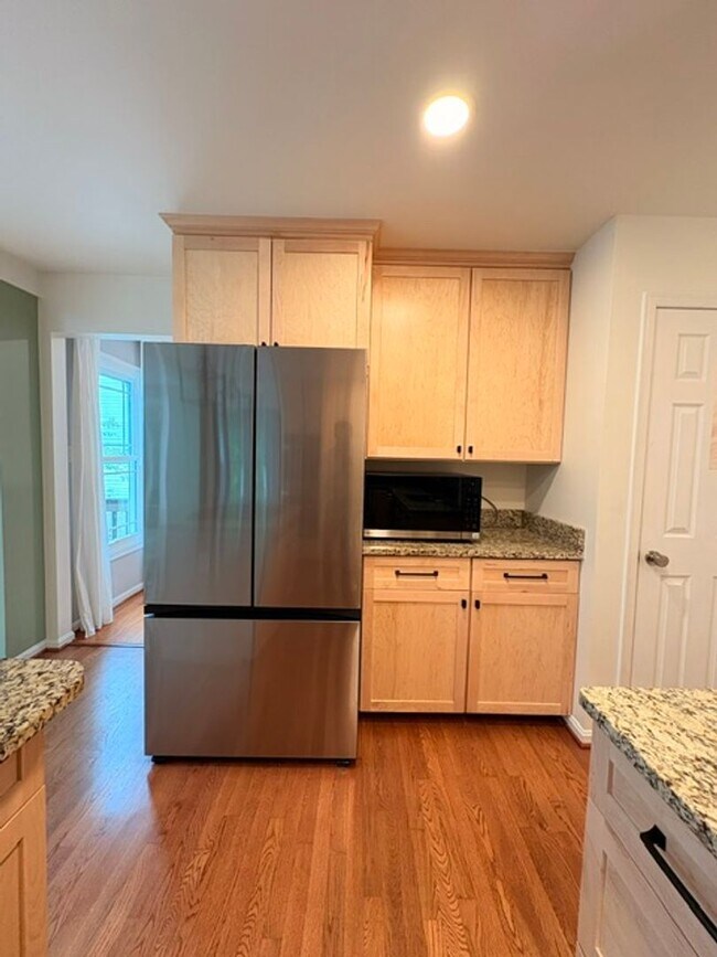 Building Photo - 18514 Gingerbread Ln