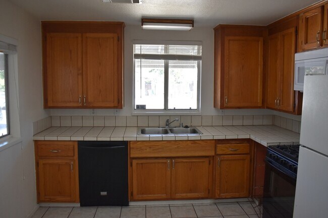 Building Photo - 1333 Frank Ave