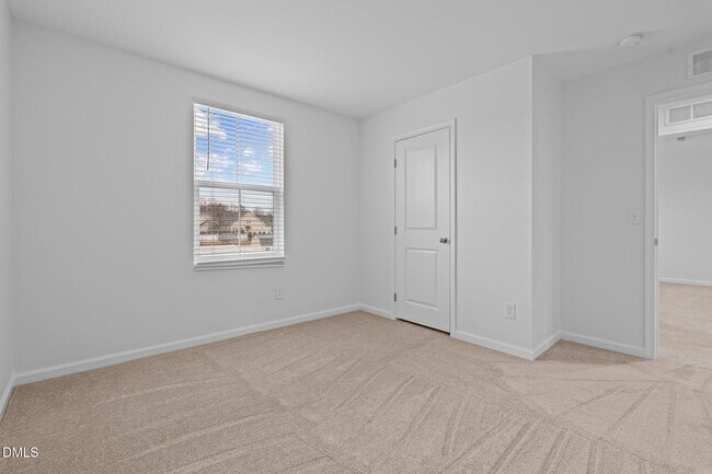 Building Photo - 27 Bird Dog Dr