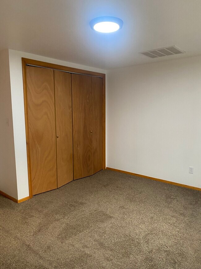 Building Photo - 132 N Bliss St