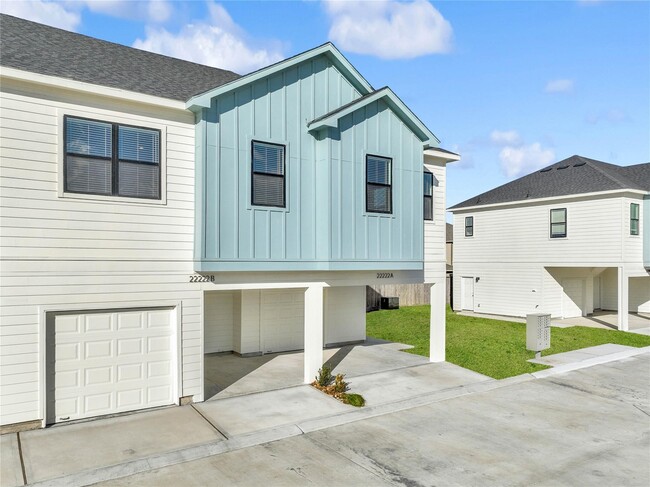 Building Photo - 3210 Frying Pan Pl