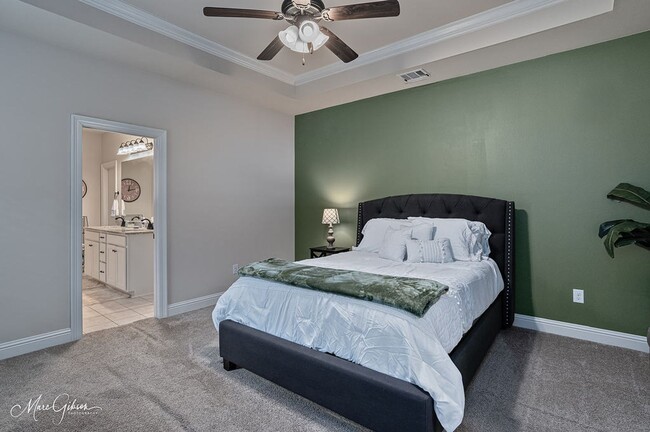 Building Photo - Fully Furnished: Lucien Fields South Shreveport