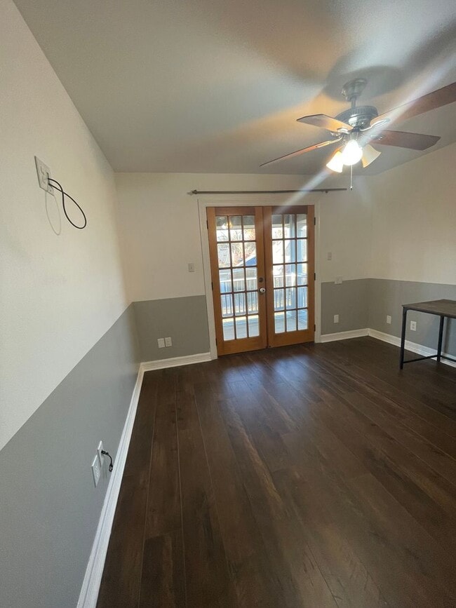 Building Photo - Gorgeous 5 Bedroom Home in The Haven!