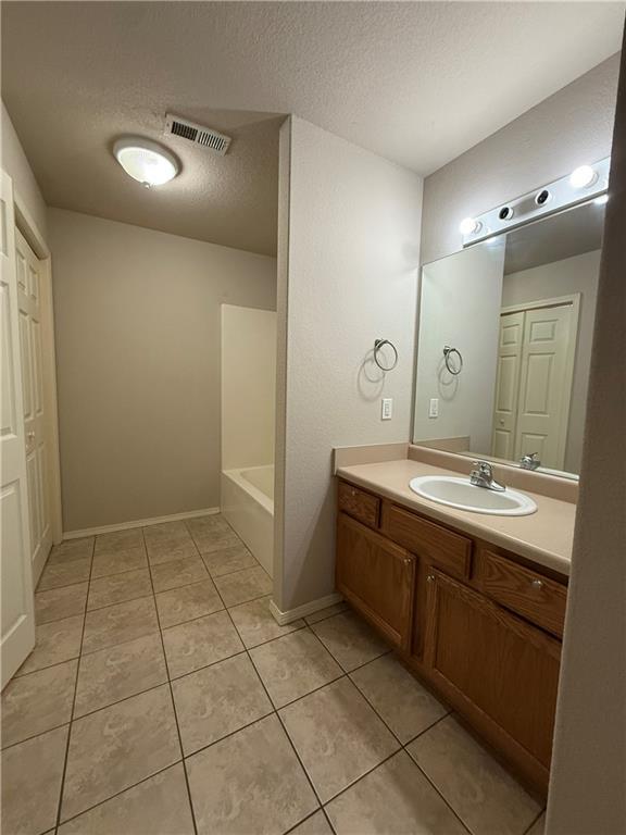 Building Photo - 662 Appleridge Dr