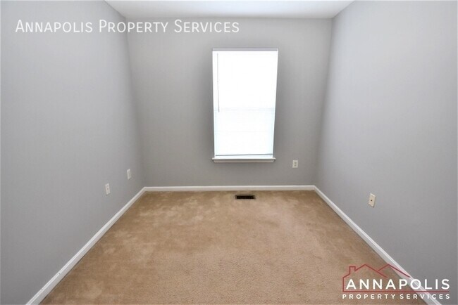 Building Photo - 1967 buckwheat court