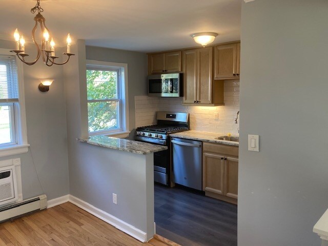 Building Photo - 55 Manor Dr