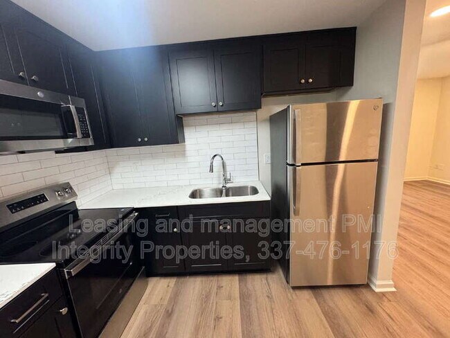 Building Photo - 105 Meaux Blvd
