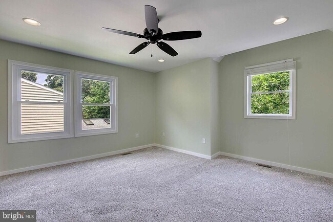Building Photo - 5645 Battee Dr