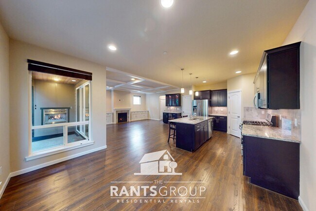 Building Photo - Stunning 4-Bedroom, 2.5-Bath Home within t...